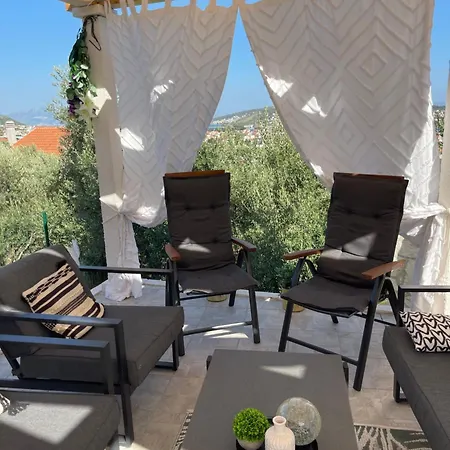 Enjoy Apartment Trogir